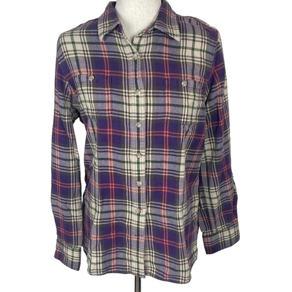 Duluth Trading Co. flannel plaid  women’s button down size M camping, hiking - Picture 1 of 5